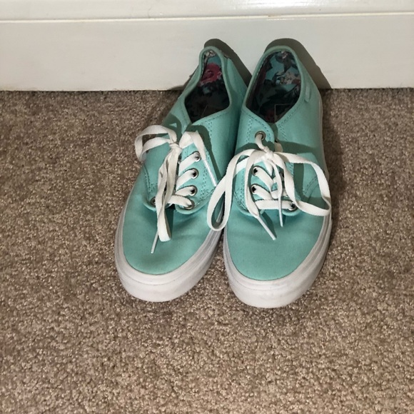 Teal women’s ankle height vans - Picture 3 of 5